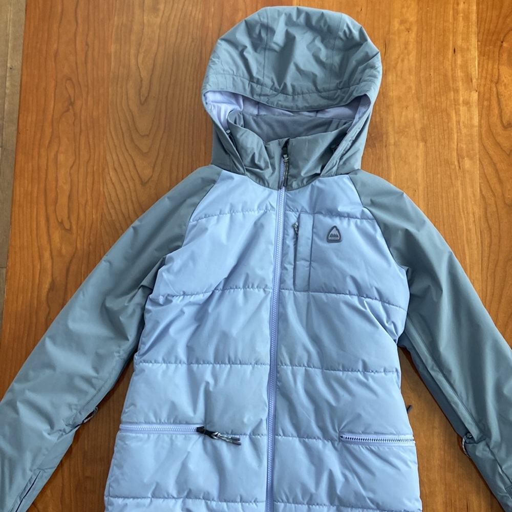 Women’s size small BURTON ski/snowboard jacket.